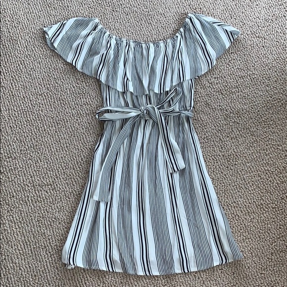 Forever 21 Dresses & Skirts - Forever 21 striped dress